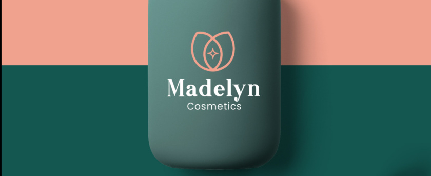 Madelyn 化妝品品牌logo設計“花朵+星星”元素