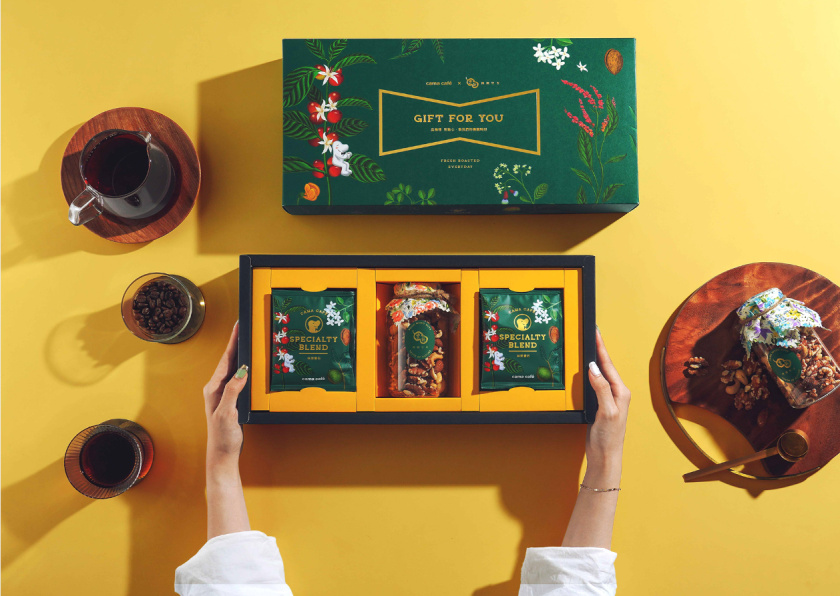 cama café 咖啡堅果中秋團圓禮盒包裝設計“植物草本花卉插畫”風格