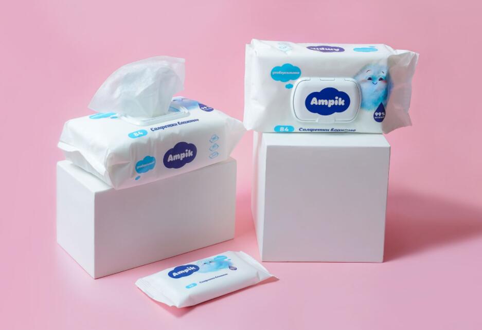 Ampik 安皮克消毒濕巾品牌命名與包裝設計，蓬松的云彩符號代表柔軟的棉花