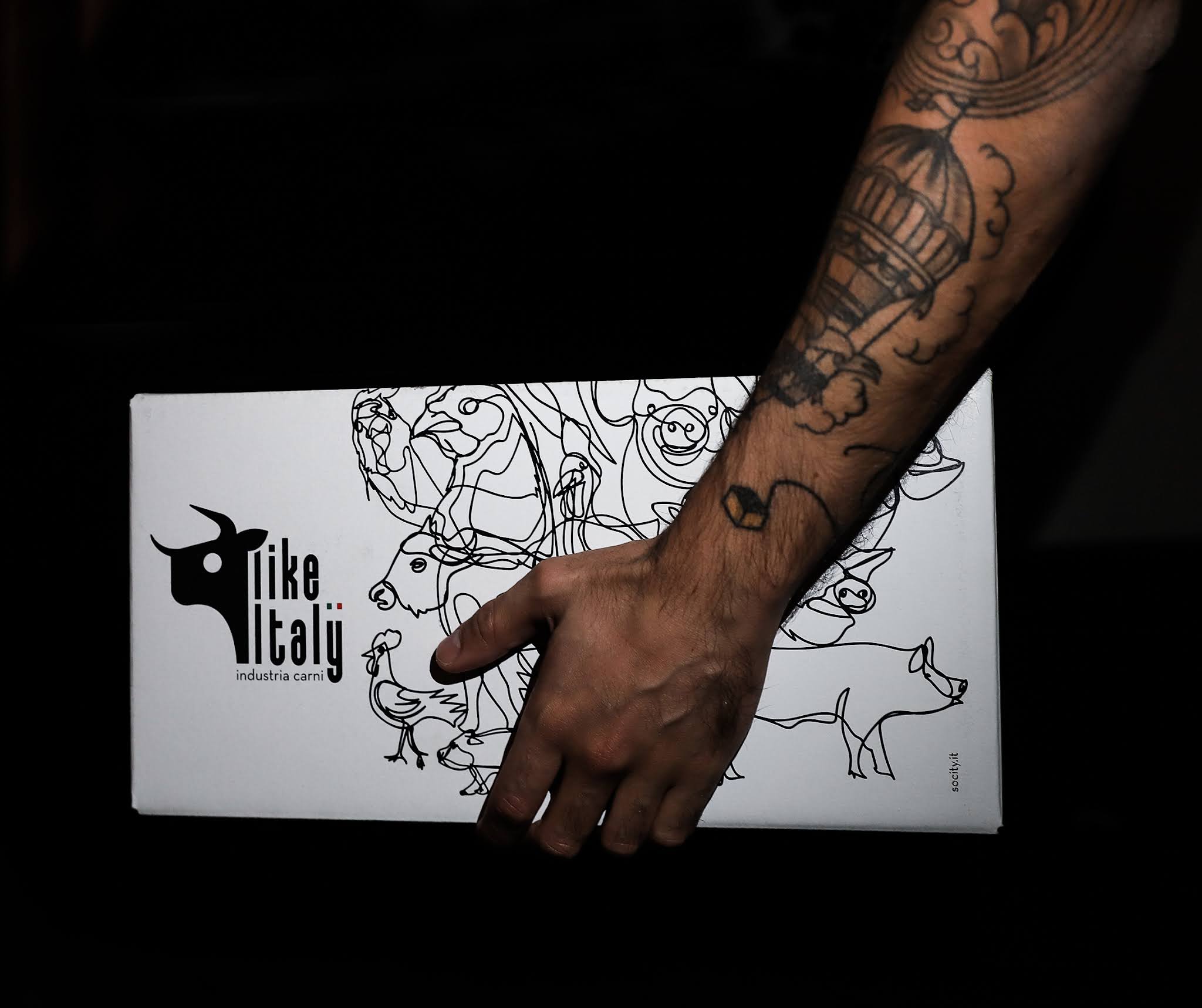 Like Italy冷鮮肉類包裝設(shè)計(jì)“黑白線條動物”元素