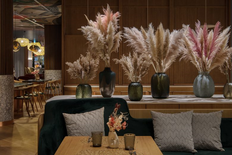 高級沙加爾餐廳餐飲室內(nèi)空間設計，藝術與奢華風格