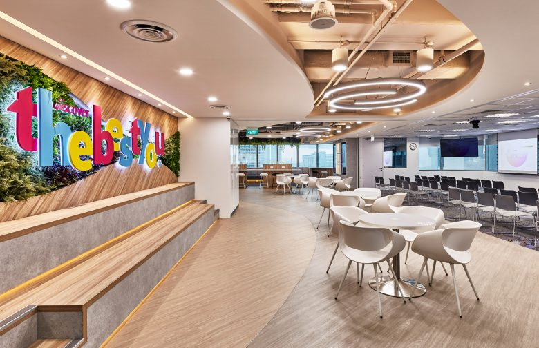 如新保健品新加坡體驗(yàn)中心展廳空間設(shè)計(jì)，以科技和互動(dòng)元素使品牌栩栩如生