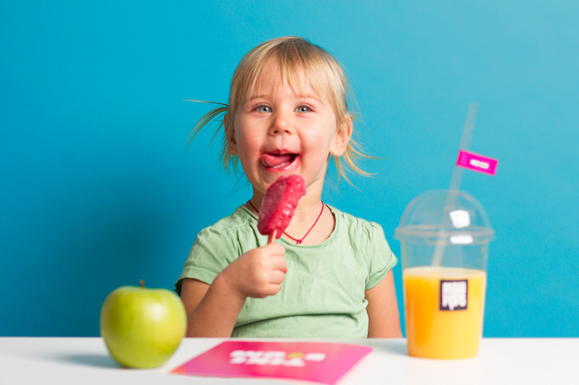 Maui Pops 冰淇淋店品牌logo設(shè)計(jì)店鋪室內(nèi)設(shè)計(jì)，活潑的夏威夷風(fēng)格