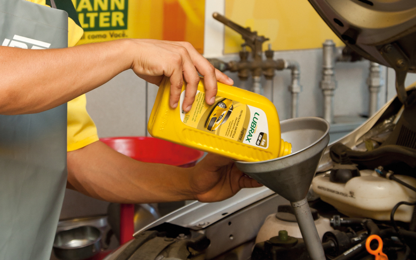 Lubrax 汽車卡車潤滑油包裝設(shè)計,注重產(chǎn)品信息向普通車主的傳達(dá) Lubrax 汽車卡車潤滑油包裝設(shè)計,注重產(chǎn)品信息向普通車主的傳達(dá)