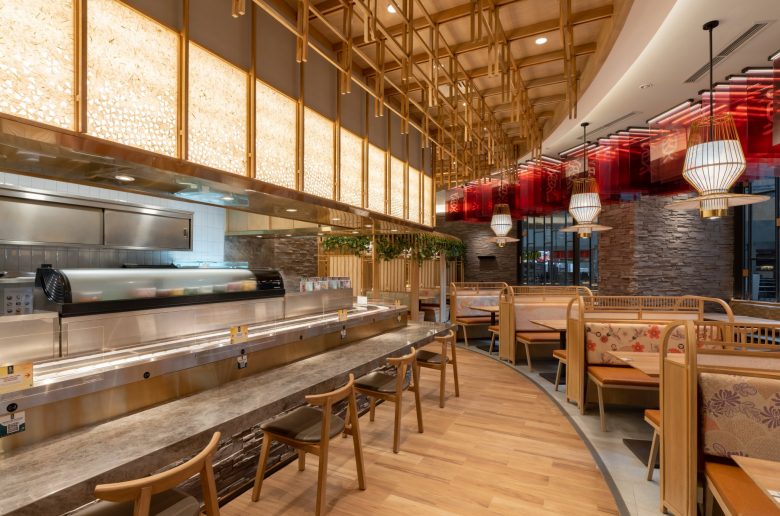 Sushi Tei 日式壽司餐廳餐飲店鋪室內(nèi)空間設(shè)計(jì)“自然原木喜慶”風(fēng)格