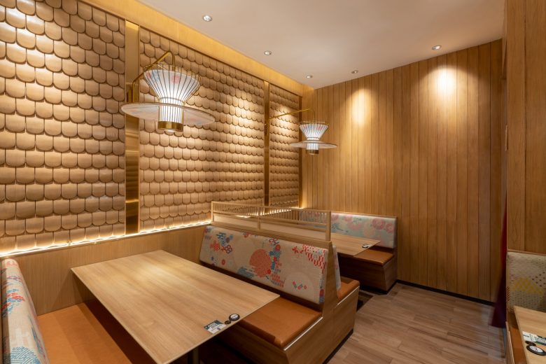 Sushi Tei 日式壽司餐廳餐飲店鋪室內(nèi)空間設(shè)計(jì)“自然原木喜慶”風(fēng)格