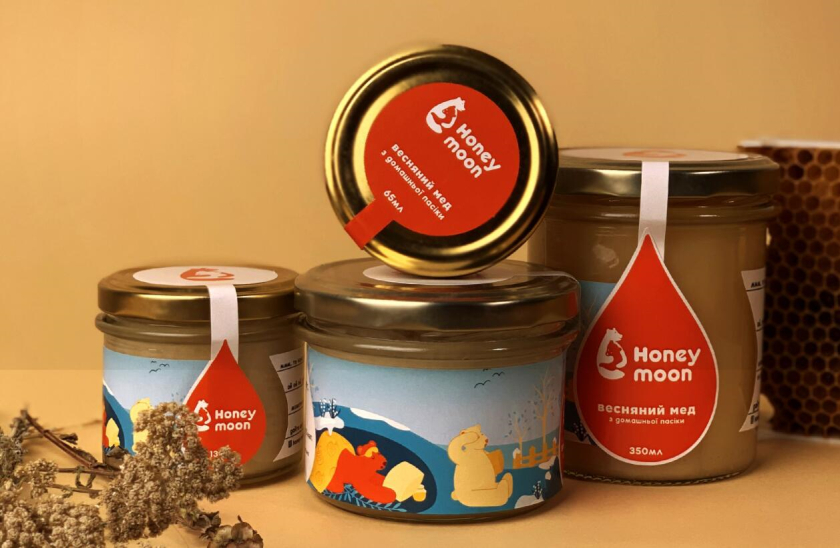 Honey moon 蜂蜜品牌正負形擁抱熊logo設計與熊故事插畫包裝設計
