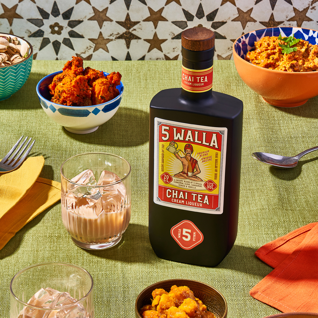 5 WALLA柴茶奶油利口養生酒包裝設計，源自印度火柴盒藝術插畫