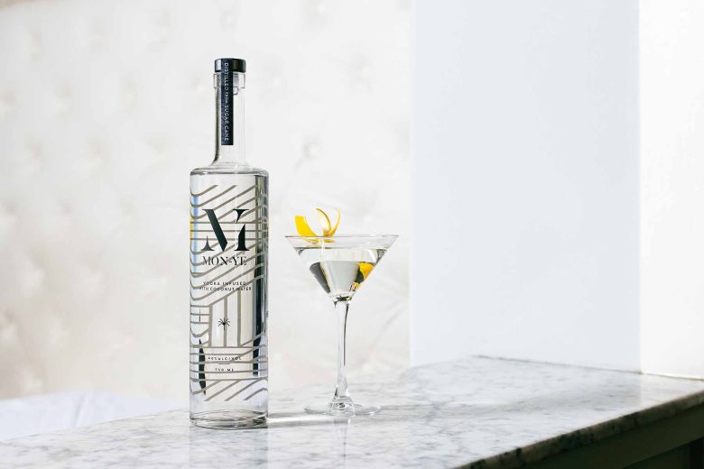 MON-YéVodka西非伏特加酒水包裝設(shè)計(jì)，紡織品團(tuán)案+MV品牌logo設(shè)計(jì)