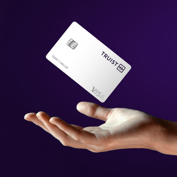 Truist 銀行金融品牌創建品牌命名logo設計vi設計，兩個字母T+圓角方形版式