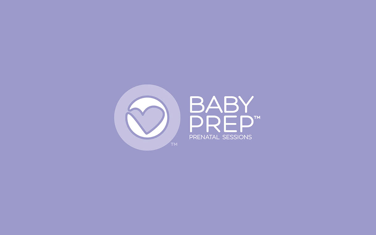 Baby Prep 孕婦產前醫療教育品牌形象logo設計“心+子宮內嬰兒+孕婦”
