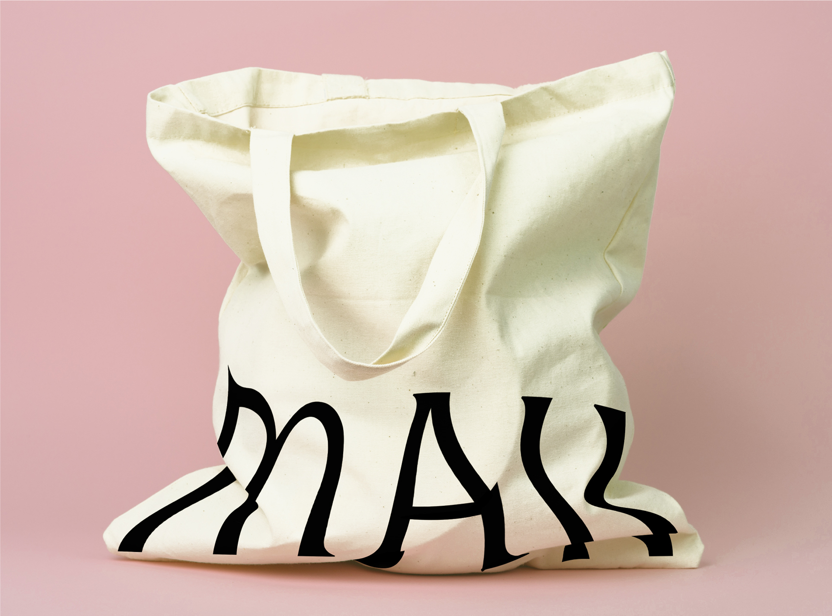 Maii時裝服飾logo設計vi設計“孔雀”線條藝術插畫