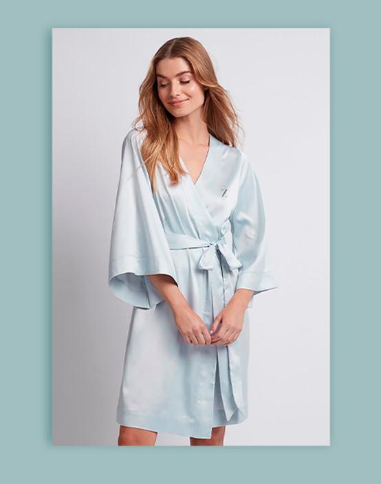 Zatt 美容整形外科診所logo設計vi設計，綠金配色清新精致風格