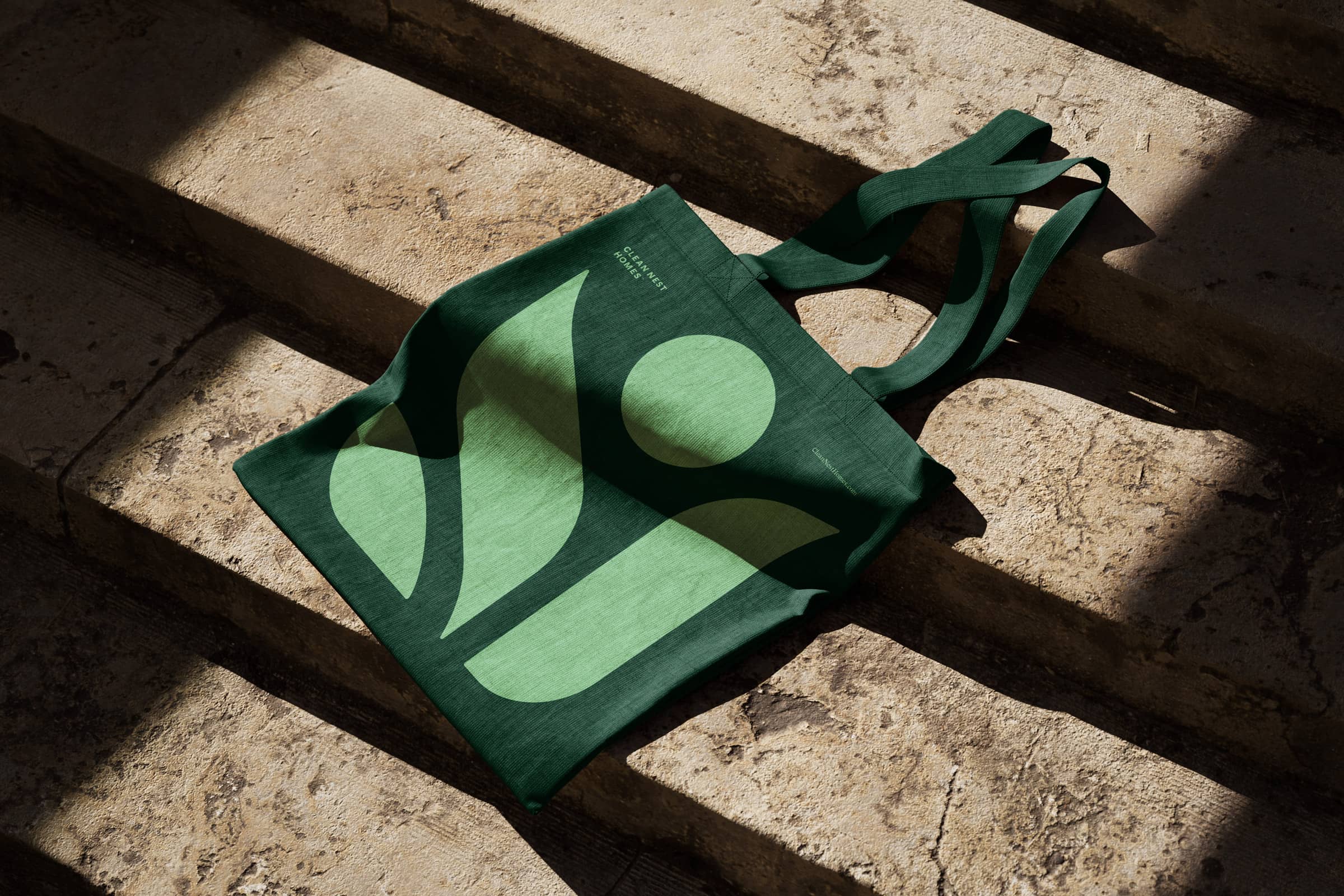 CNH全天然清潔公司logo設計“綠色花朵”元素