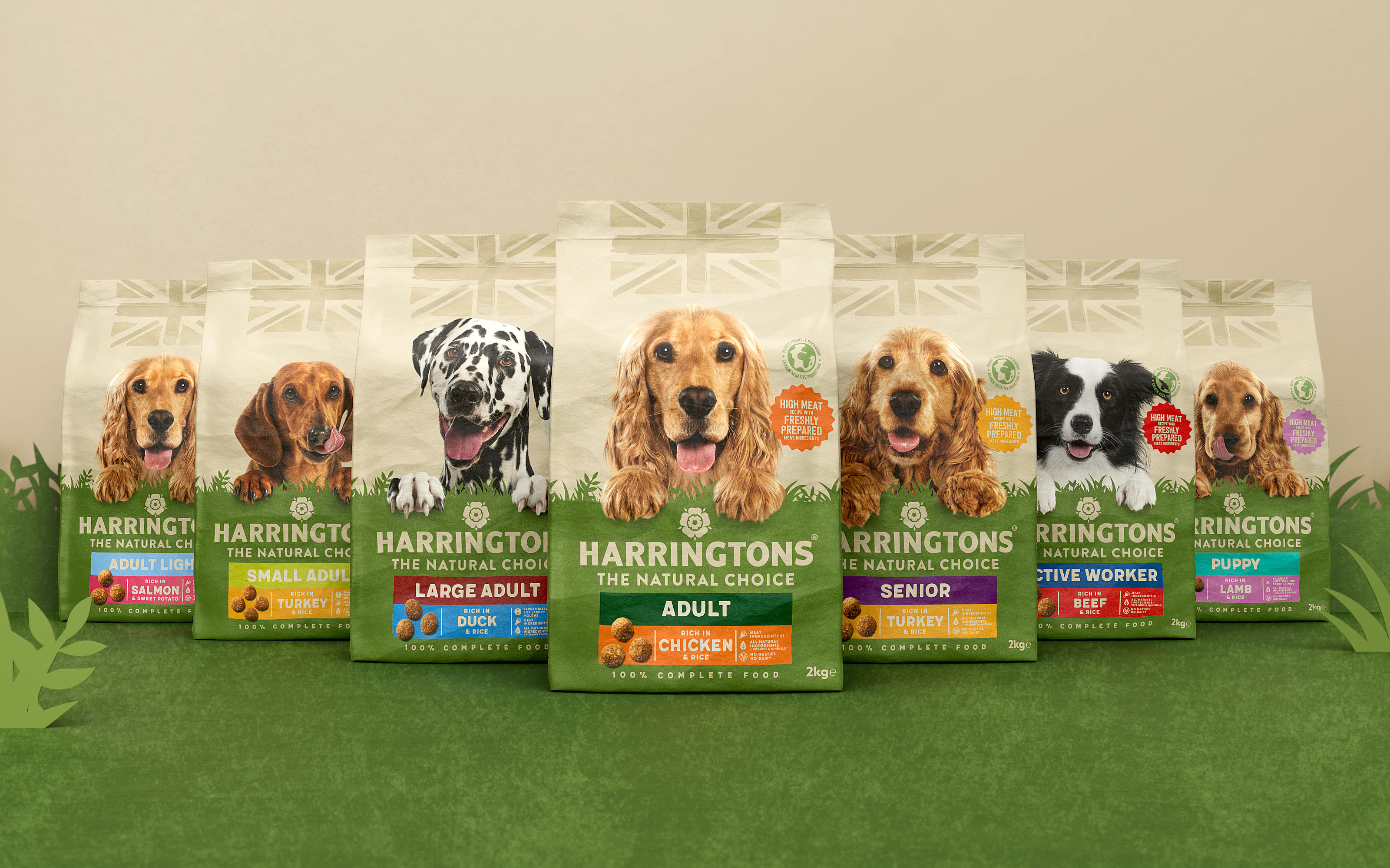 Harringtons哈靈頓貓糧狗糧寵物食品包裝設計，“草地動物”視覺貫穿所有包裝