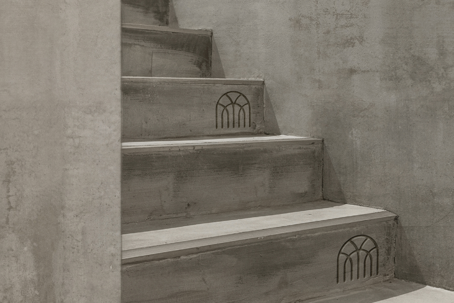 Kantan手工藤制家具家居裝飾公司品牌logo設計vi設計，標志性家具、藤編和拱形窗戶組合