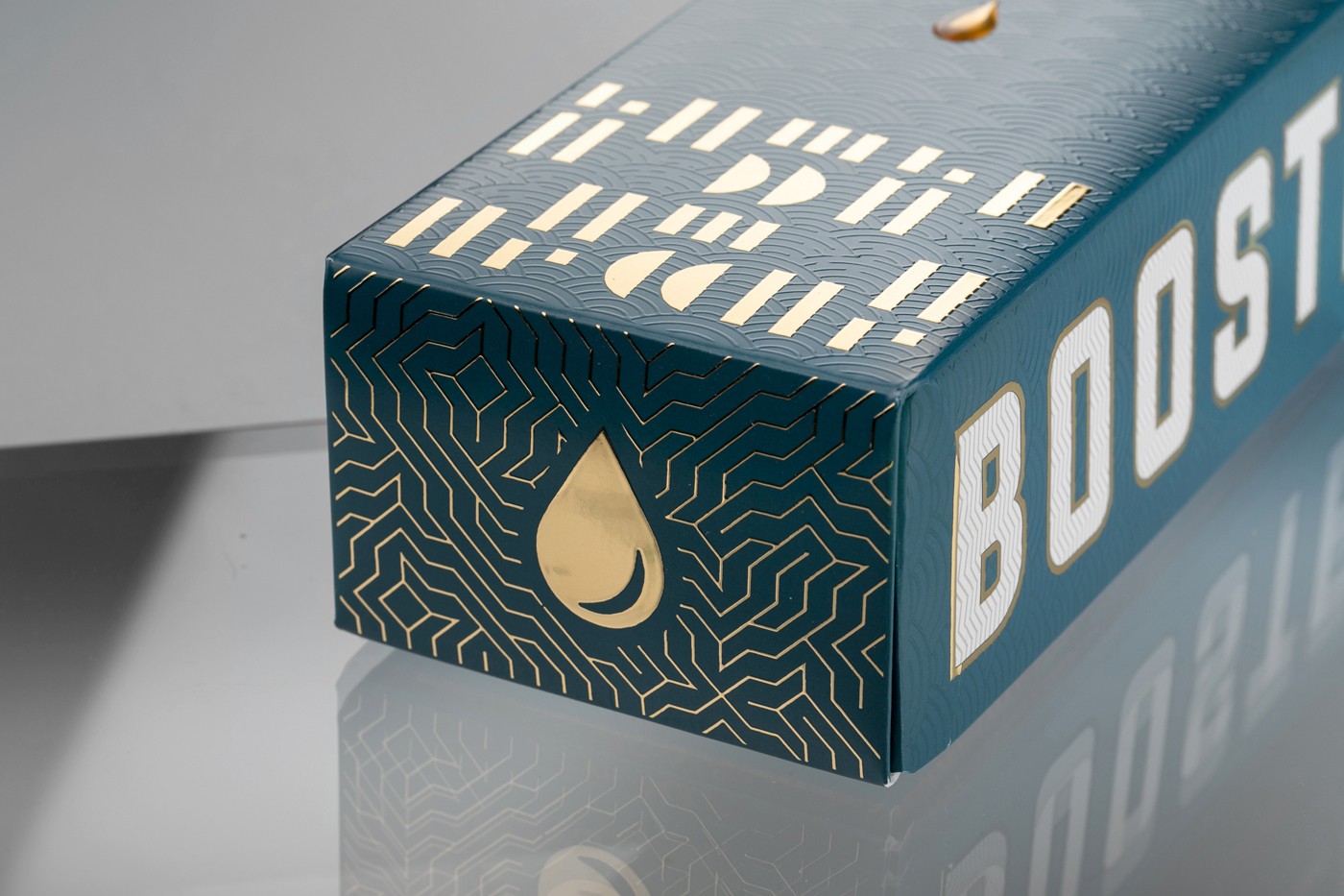 BADALA 精釀啤酒包裝設計“波紋金箔浮雕裝飾”風格