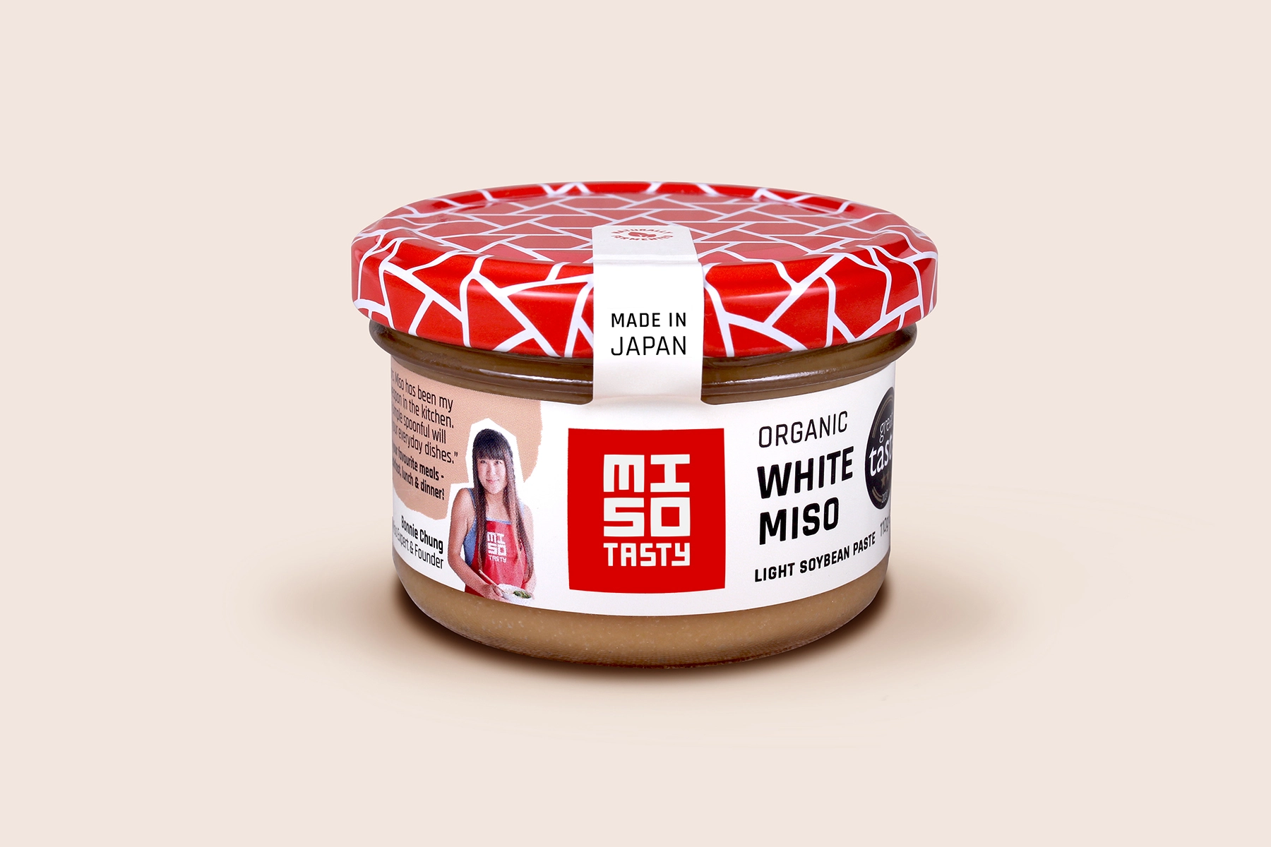 Miso Tasty日式味增調(diào)味品包裝設(shè)計(jì)，突出品牌logo與三角組合圖案識(shí)別元素
