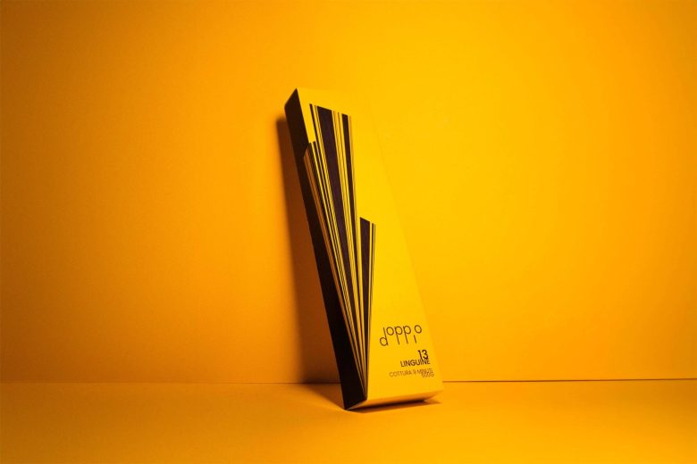 Doppio 食品包裝設計logo設計，黑黃色放射線條組合元素