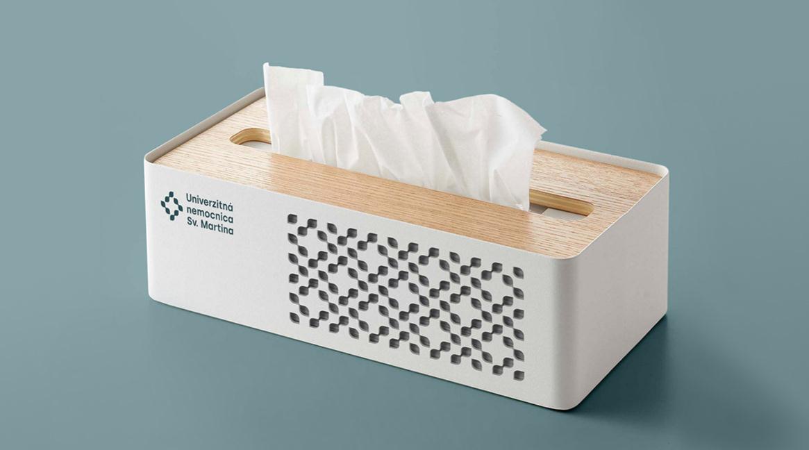 stMUH 圣馬丁大學醫院品牌視覺識別vi設計logo設計，葉子十字元素