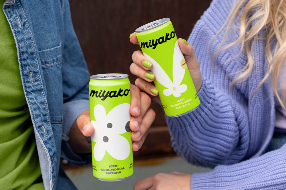 MIYAKO 創(chuàng)新日式抹茶飲料包裝設(shè)計(jì)與品牌塑造，嫩綠色+自由活力的白色花朵