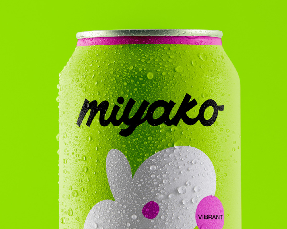 MIYAKO 創(chuàng)新日式抹茶飲料包裝設(shè)計(jì)與品牌塑造，嫩綠色+自由活力的白色花朵