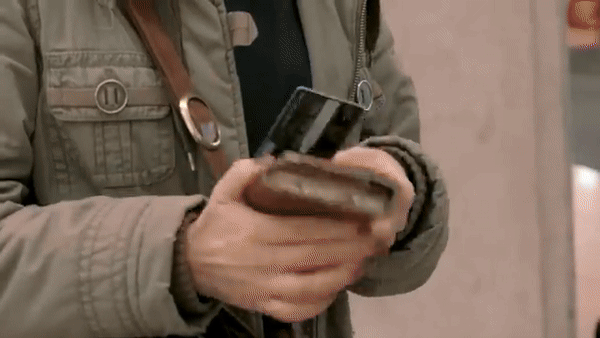 切面包捐贈互動裝置